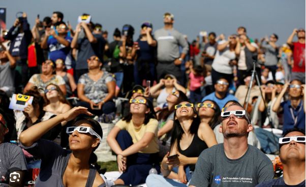 American Medical Response Offers Solar Eclipse Viewing Safety Tips 